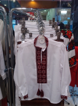 сорочка на батисті