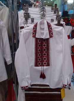 сорочка на батисті