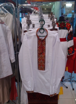сорочка на батисті