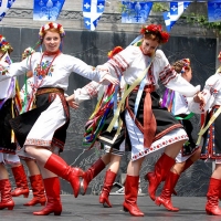 Вишиванка - справжній оберіг від негативу, зашифроване напуття добра і щастя.